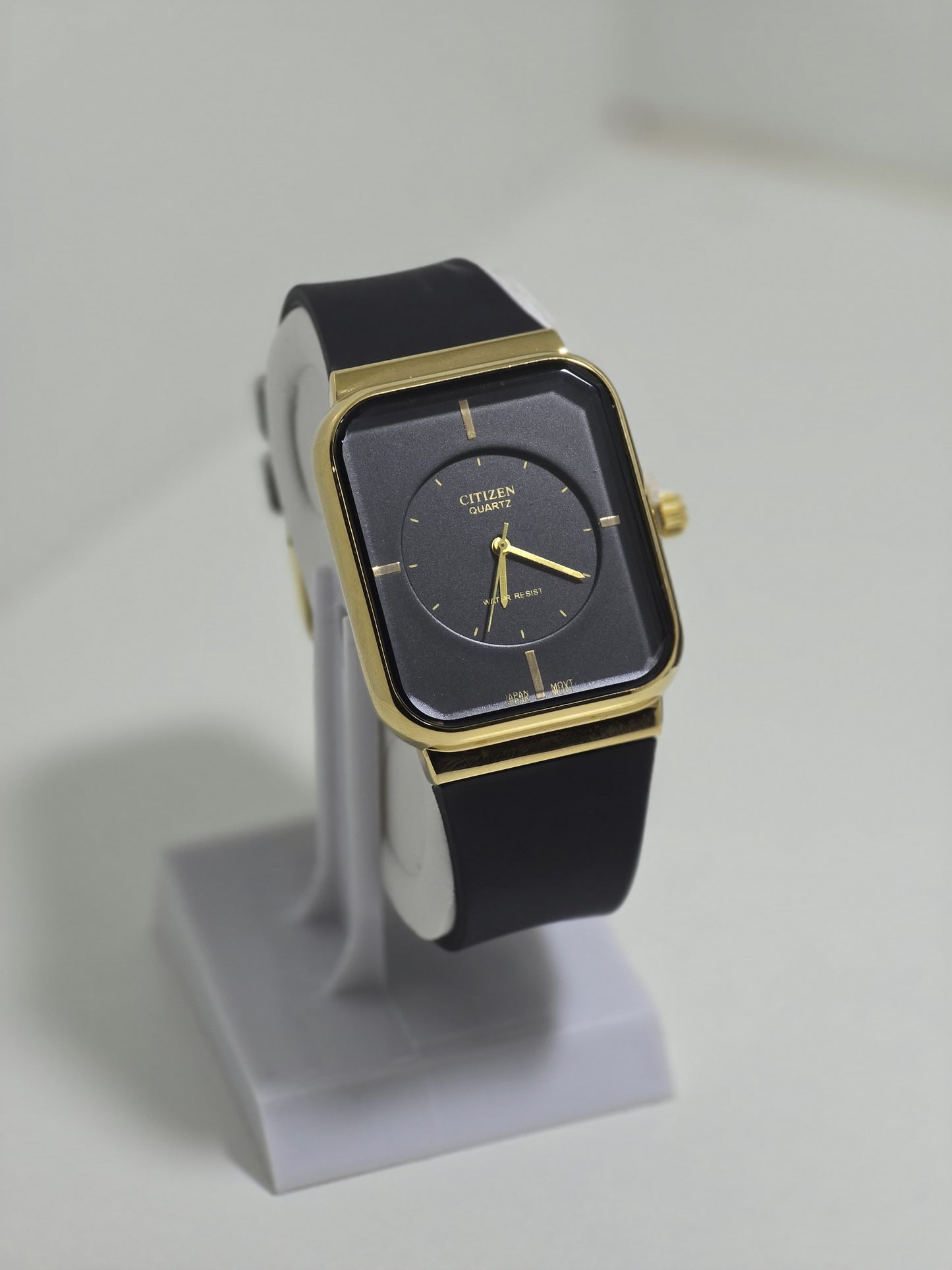 Citizen Quartz Strap | Gold Black Dial