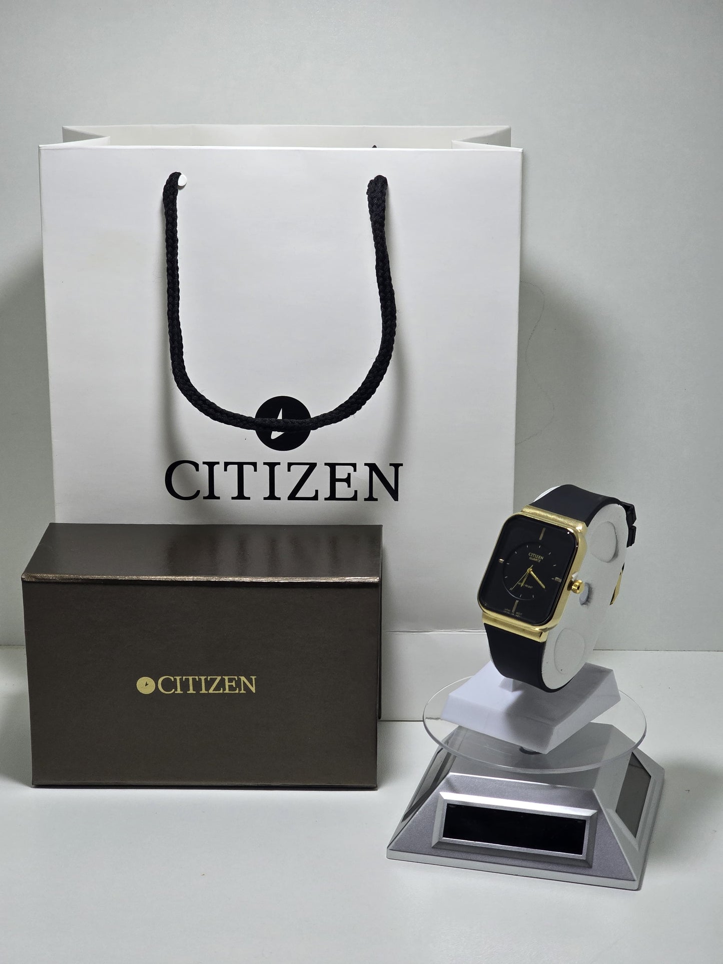 Citizen Quartz Strap | Gold Black Dial