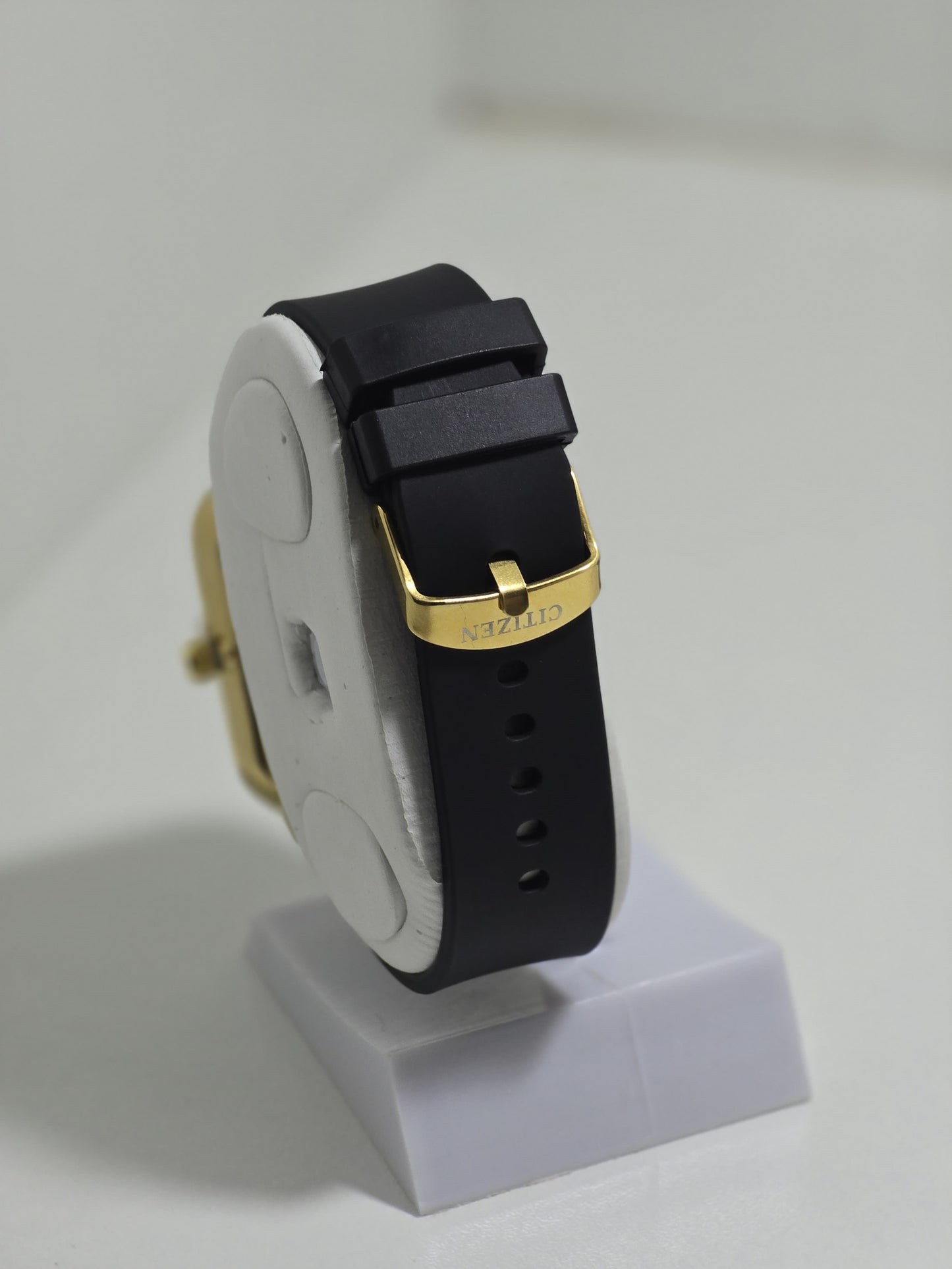 Citizen Quartz Strap | Gold Black Dial